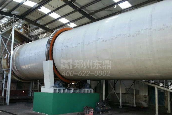 大型精礦粉球團(tuán)類烘干機(jī)設(shè)備是一種處理能力大、穩(wěn)定高效、自動(dòng)化程度高的專用烘干器，適用于鐵精礦、錳礦粉、鈷礦粉、銅精礦、金礦粉、鉛精粉、錫礦粉、汞礦粉、磷精礦、鉬精礦等精礦